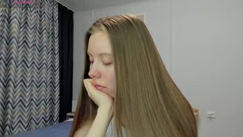 Snapshot of bam_bi chatting on February 2025 11:15:01 PM Kira online show from February 2025 11:15:01 PM