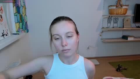 Snapshot of bam_bi chatting on October 2025 11:16:01 PM Kira online show from October 2025 11:16:01 PM