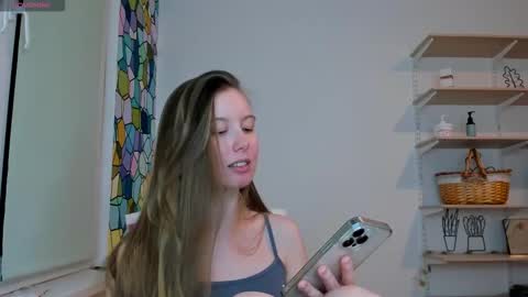 Snapshot of bam_bi chatting on October 2025 09:24:02 PM Kira online show from October 2025 09:24:02 PM