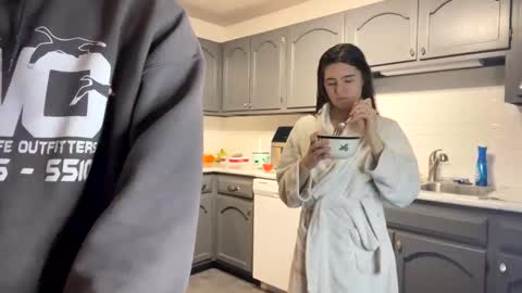 bambifarrina online show from March 2025 12:05:02 AM