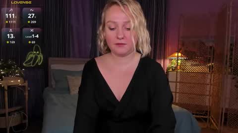 Snapshot of bananarum chatting on March 2026 08:09:02 AM Allie online show from March 2026 08:09:02 AM