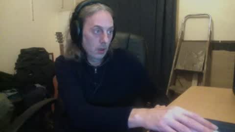 Snapshot of bangintoleather chatting on November 2025 02:57:02 AM bangintoleather online show from November 2025 02:57:02 AM