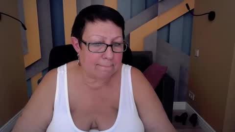 barbaraturners online show from October 2025 07:03:02 PM