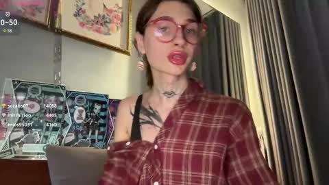 Snapshot of barbie_bi chatting on December 2024 10:58:01 AM My name is Molly. Please say hello I like talking to you. If you have any wishes or obscene desires please use the tip menu online show from December 2024 10:58:01 AM