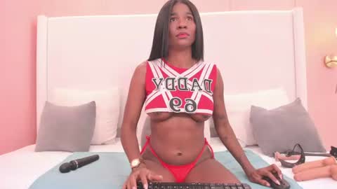 Snapshot of barbie_ebony_ chatting on July 2026 03:10:01 AM Nicolle online show from July 2026 03:10:01 AM