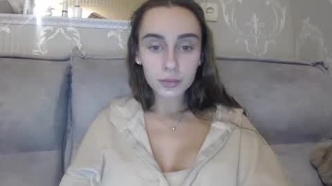 Kate online show from November 2025 04:25:01 PM