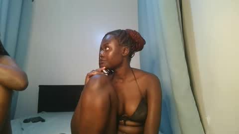 queen online show from November 2025 01:39:01 AM