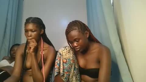 queen online show from December 2025 12:14:02 PM