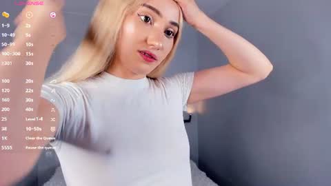 Mia online show from July 2026 02:08:02 PM