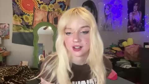 Snapshot of bardoteyed chatting on March 2026 07:09:01 PM Bardot Eyed online show from March 2026 07:09:01 PM
