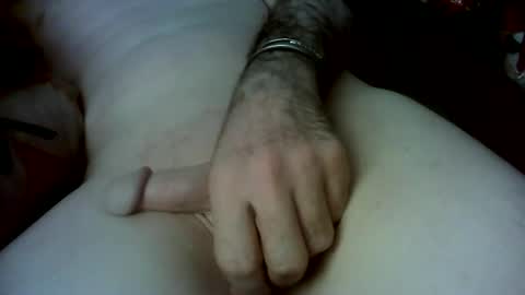 Snapshot of barenaked07 chatting on December 2024 05:16:02 AM barenaked07 online show from December 2024 05:16:02 AM