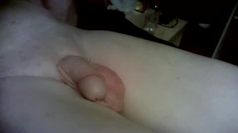 Snapshot of barenaked07 chatting on February 2025 02:09:02 AM barenaked07 online show from February 2025 02:09:02 AM