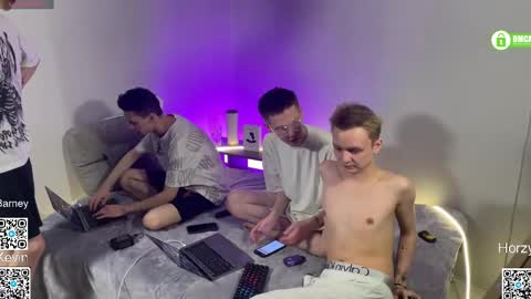 Snapshot of barney_kevin chatting on February 2025 07:03:01 PM Fansly Barney and Kevin T online show from February 2025 07:03:01 PM