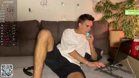 Snapshot of barney_kevin chatting on September 2025 08:21:02 PM Fansly Barney and Kevin T online show from September 2025 08:21:02 PM