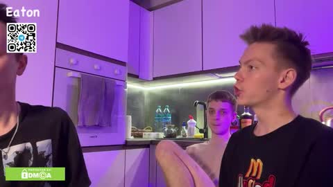 Snapshot of barney_kevin chatting on October 2025 10:21:02 PM Fansly Barney and Kevin T online show from October 2025 10:21:02 PM