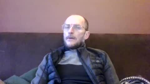 Snapshot of basiccamguy chatting on February 2025 08:09:02 AM basiccamguy online show from February 2025 08:09:02 AM