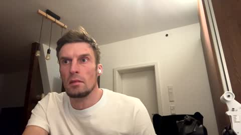 Snapshot of basst23 chatting on January 2025 03:07:02 AM basst23 online show from January 2025 03:07:02 AM