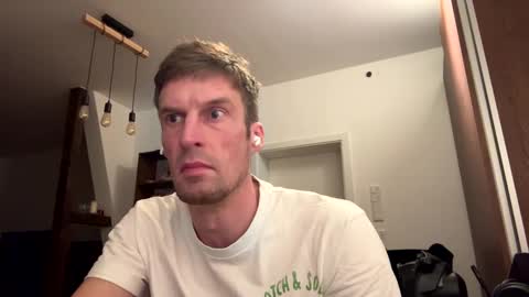 Snapshot of basst23 chatting on January 2025 09:47:01 PM basst23 online show from January 2025 09:47:01 PM