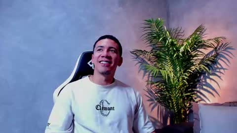 Bastian Independent Model online show from January 2026 06:35:02 PM