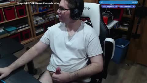 Ricky online show from November 2025 04:25:01 PM