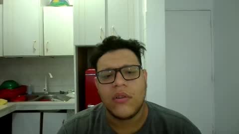 Snapshot of batman2430 chatting on September 2025 06:35:01 AM brian online show from September 2025 06:35:01 AM