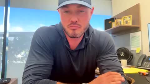 Snapshot of batman25326 chatting on February 2025 09:46:01 PM batman25326 online show from February 2025 09:46:01 PM