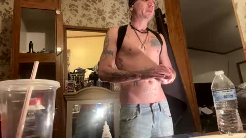 Snapshot of battlewolfxx chatting on January 2025 03:43:01 AM battlewolfxx online show from January 2025 03:43:01 AM