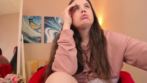 battymoll online show from January 2025 12:01:01 AM