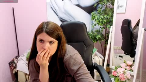 battymoll online show from April 2026 03:42:02 PM