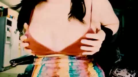 Snapshot of baztobias1 chatting on September 2025 06:33:01 PM Brynn Vixen online show from September 2025 06:33:01 PM