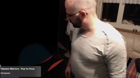 bazzz_8 online show from December 2024 06:09:01 PM