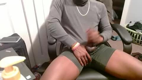 Snapshot of bbc_elrey chatting on February 2025 01:16:02 AM Racks online show from February 2025 01:16:02 AM