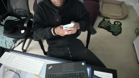 Snapshot of bbc_elrey chatting on February 2025 03:01:02 AM Racks online show from February 2025 03:01:02 AM