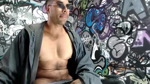 Snapshot of bbc_monster1 chatting on January 2025 05:37:02 PM Justin online show from January 2025 05:37:02 PM