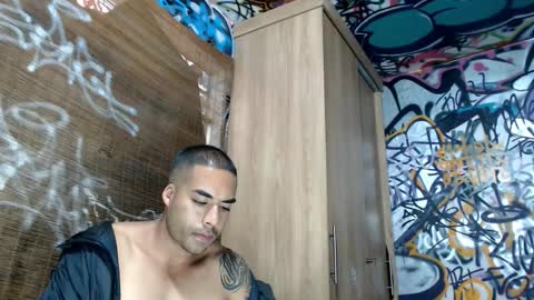 Snapshot of bbc_monster1 chatting on October 2025 08:05:01 PM Justin online show from October 2025 08:05:01 PM