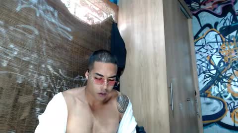 Snapshot of bbc_monster1 chatting on November 2025 08:21:02 PM Justin online show from November 2025 08:21:02 PM