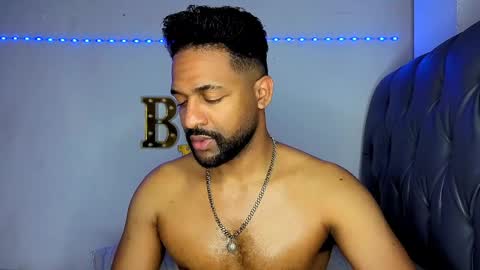 john online show from April 2026 04:01:01 AM