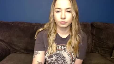 Snapshot of bbgirlnextdoor chatting on February 2026 05:21:01 PM bbgirlnextdoor online show from February 2026 05:21:01 PM