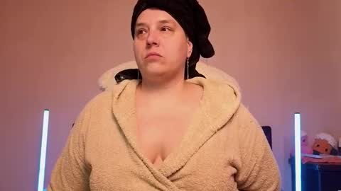 Snapshot of bbw_goddes chatting on January 2026 10:35:01 PM Love online show from January 2026 10:35:01 PM