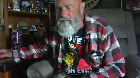 Snapshot of bbwlvr16 chatting on October 2025 09:32:02 PM bbwlvr16 online show from October 2025 09:32:02 PM