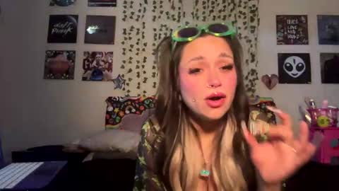 Snapshot of bbyslugggg chatting on February 2025 10:29:02 PM bbyslugggg online show from February 2025 10:29:02 PM