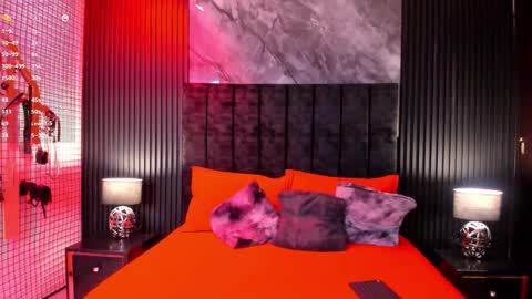 Danna  online show from March 2026 01:24:01 AM