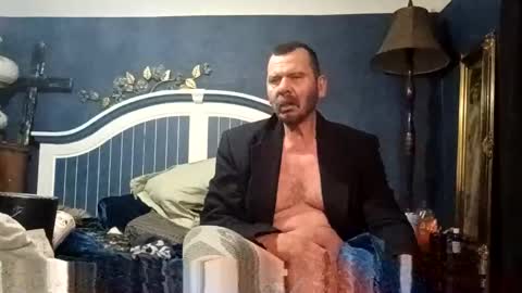 Snapshot of beaatoffbob chatting on December 2025 01:24:01 AM beaatoffbob online show from December 2025 01:24:01 AM