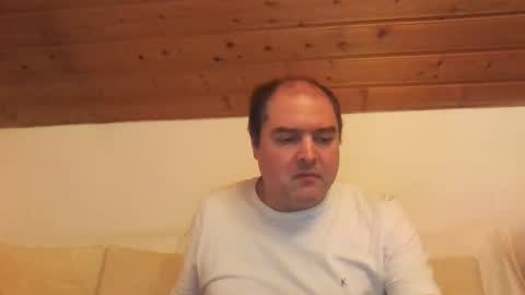 bear037 online show from November 2025 12:00:02 AM