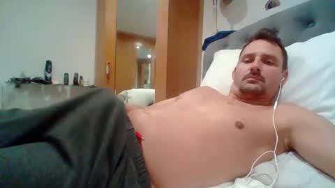 Snapshot of bearboudior chatting on April 2026 10:49:02 AM bearboudior online show from April 2026 10:49:02 AM