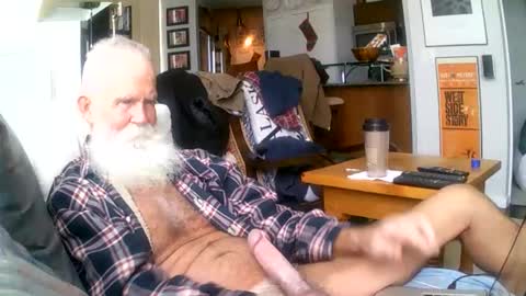beardbushy online show from December 2025 05:08:02 PM
