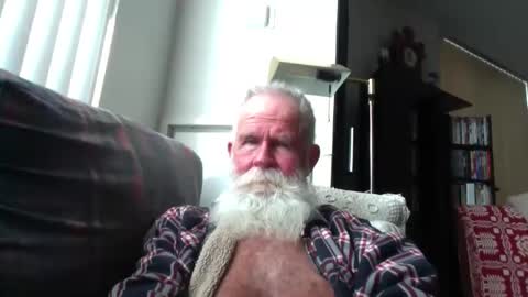 beardbushy online show from February 2026 06:15:02 PM