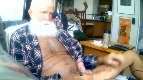 Snapshot of beardbushy chatting on June 2026 02:19:02 PM beardbushy online show from June 2026 02:19:02 PM
