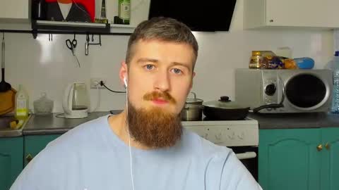 Snapshot of bearded_legend chatting on January 2025 09:14:02 PM Zeus online show from January 2025 09:14:02 PM