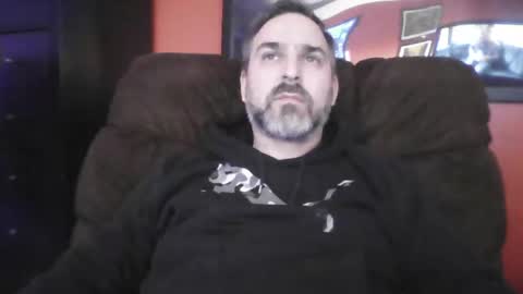 Snapshot of beardedambition chatting on January 2025 06:54:02 PM beardedambition online show from January 2025 06:54:02 PM